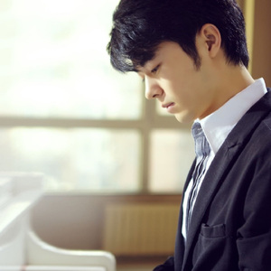 欧美男巨人激情Gay
